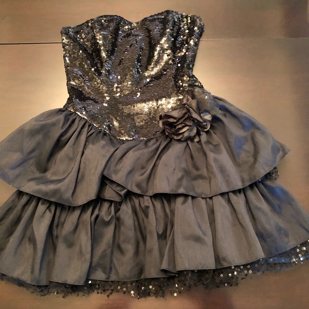 Betsey Johnson cocktail prom dress